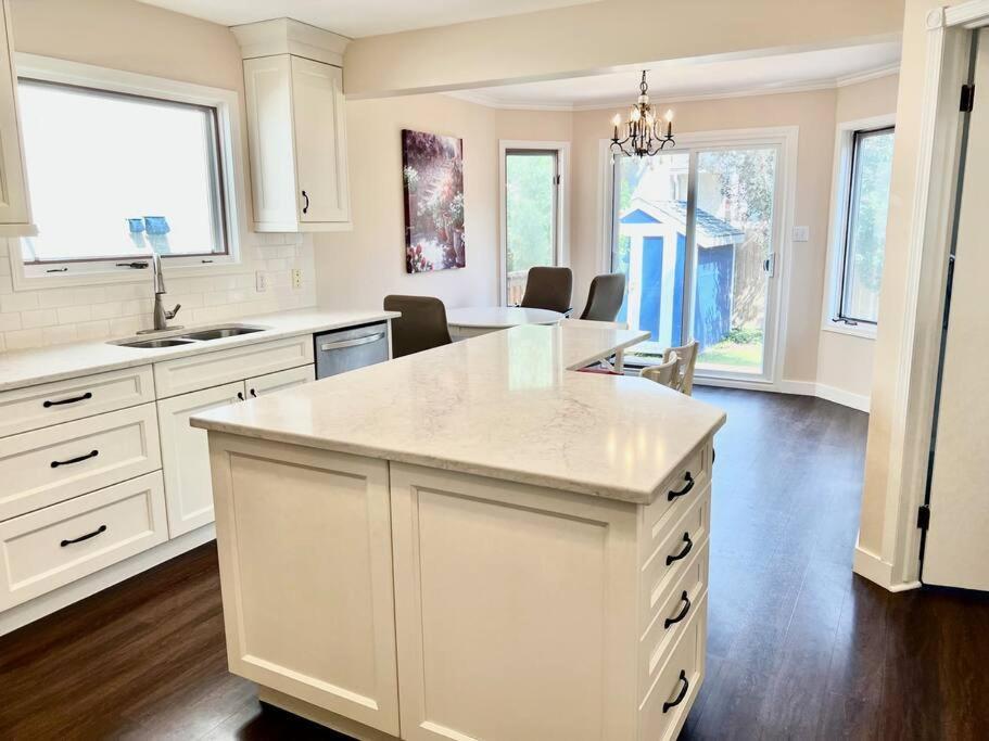 Vila Crescent Heights Majesty YYC Exteriér fotografie
